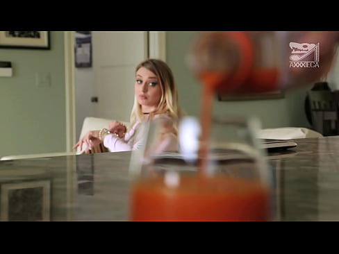 ❤️ Noia calenta amb pits grans i cony estret rep la polla del perdedor, però molt dura ️❌ Fota a nosaltres ❌