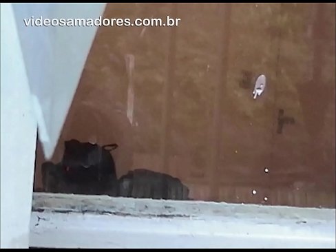 ❤️ Home excitat mirant la seva xicota amb un altre noi, gravant un vídeo de merda sense molestar la parella ️❌ Fota a nosaltres ❌