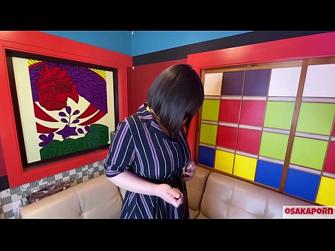 ❤️ Una maca japonesa de grans tetes es masturba amb joguines sexuals i té un orgasme. Ella parla en una entrevista de la seva putada experiència. Tetes enormes i cony pelut gemegant fort. Osakaporn ️❌ Fota a nosaltres ❌